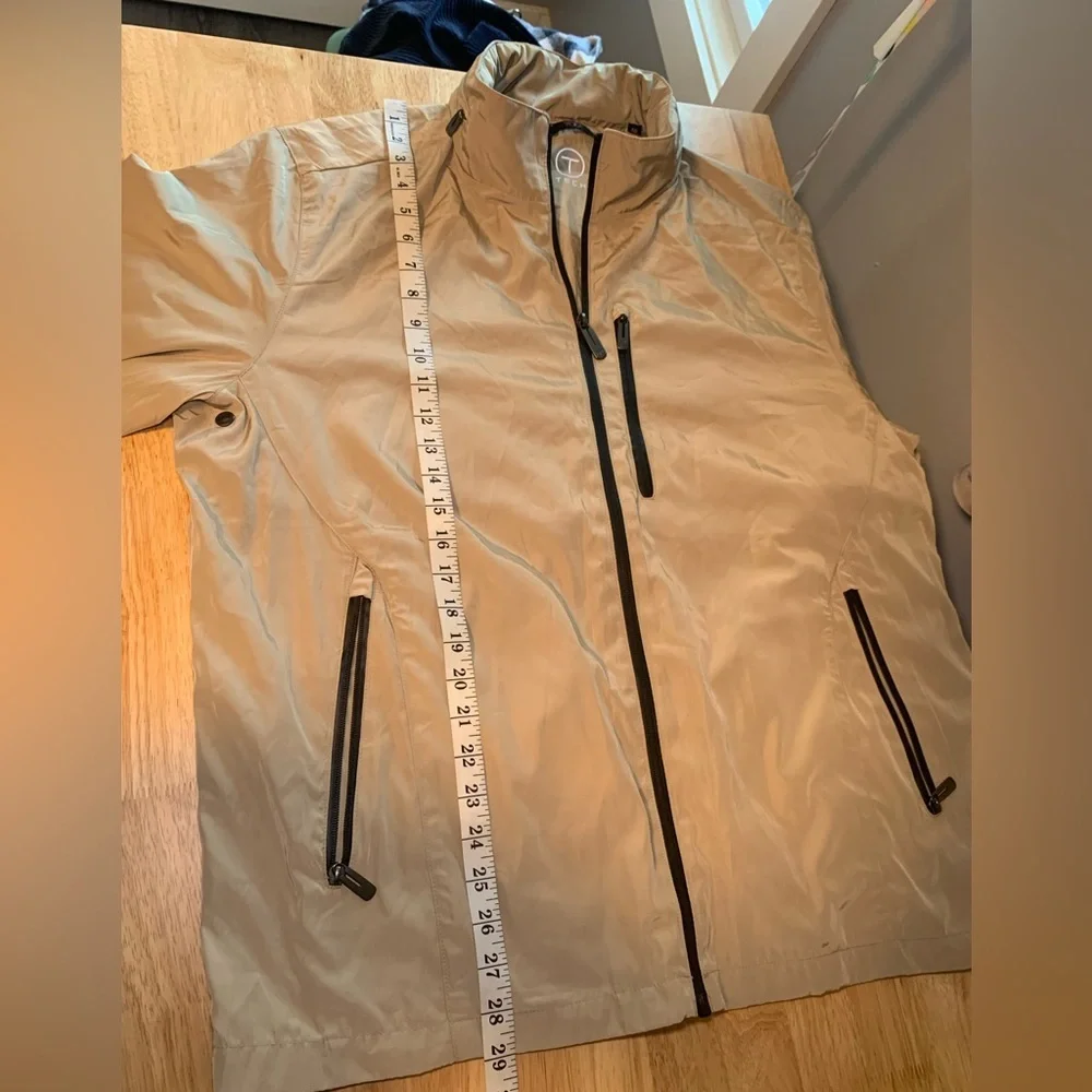 Tumi Men’s Rain Jacket Size XL Beige Color - Picture 14 of 16